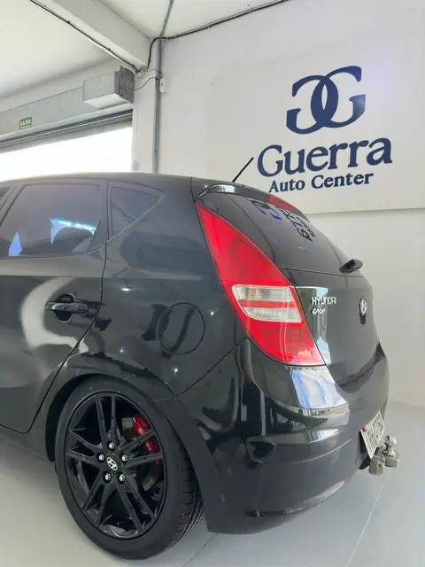 Hatch com rodas e freios revisados na Guerra Auto Center